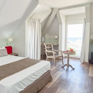 HÔTEL AUSTRAL